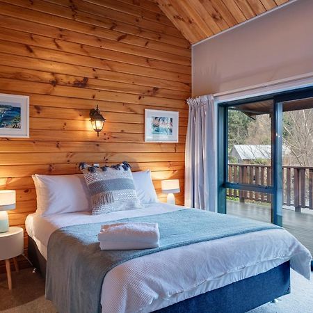 Alpine Hideaway - 2 Bedroom Closeburn Bagian luar foto
