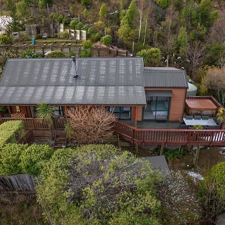 Alpine Hideaway - 2 Bedroom Closeburn Bagian luar foto